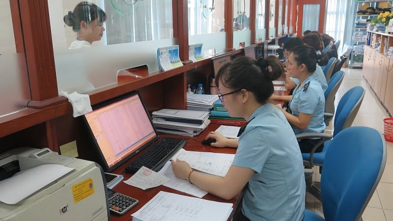 Kiểm tra viên thuế
