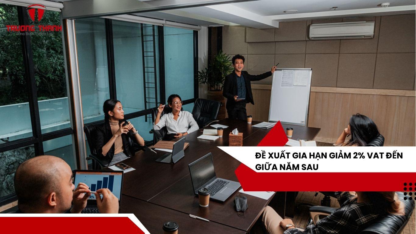 Đề xuất gia hạn giảm 2% VAT đến giữa năm sau